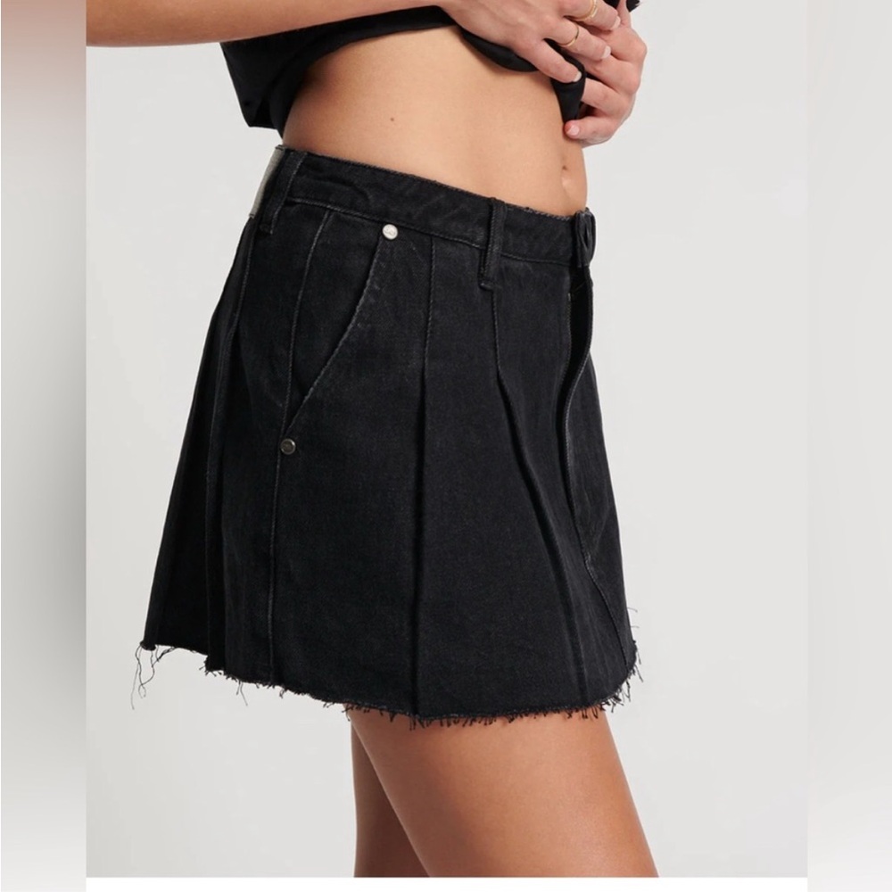 One Teaspoon Denim micro
Mini skater skirt